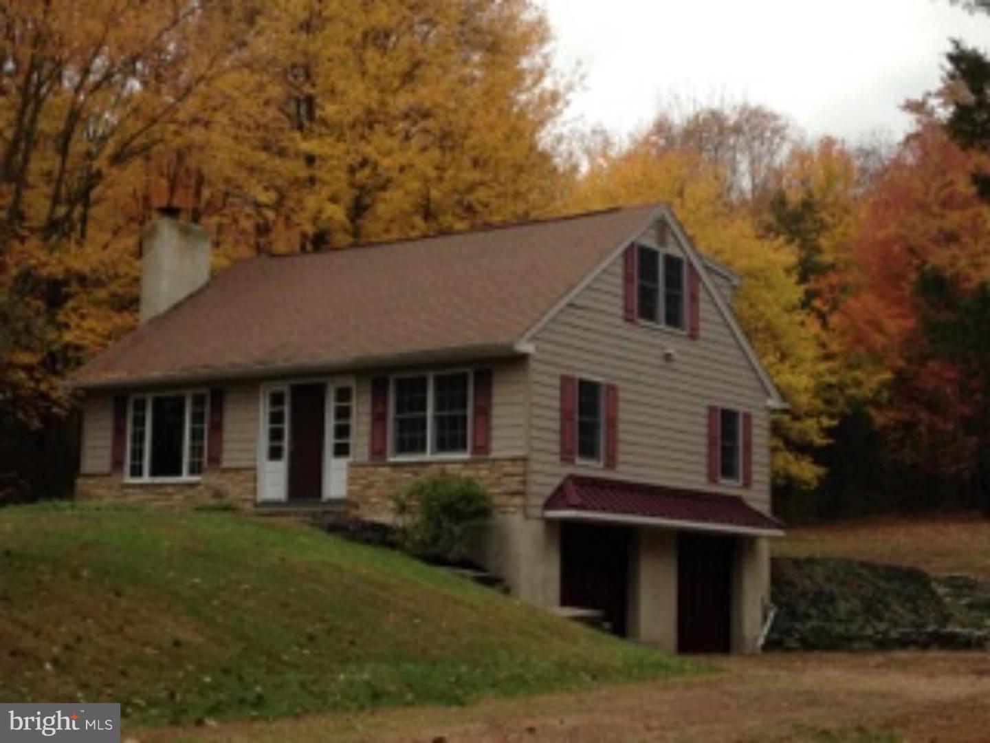 2334 East Rock Road Perkasie, PA 18944 - Photo 2 of 24 Exterior Side
