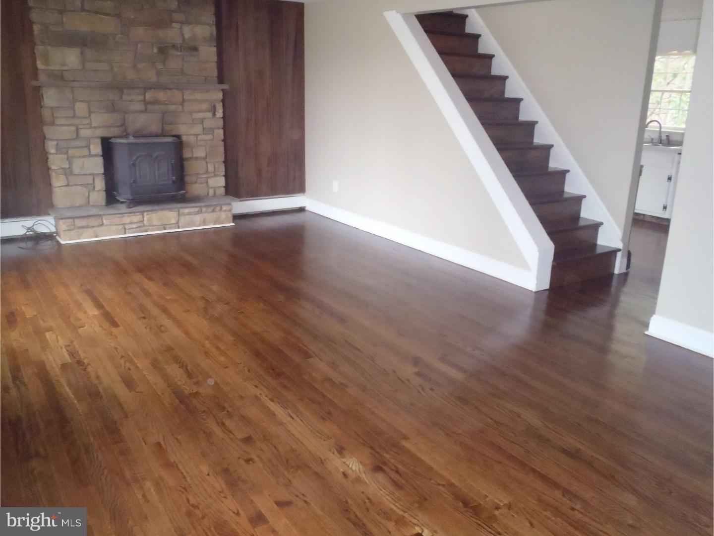 2334 East Rock Road Perkasie, PA 18944 - Photo 13 of 24 Living Room