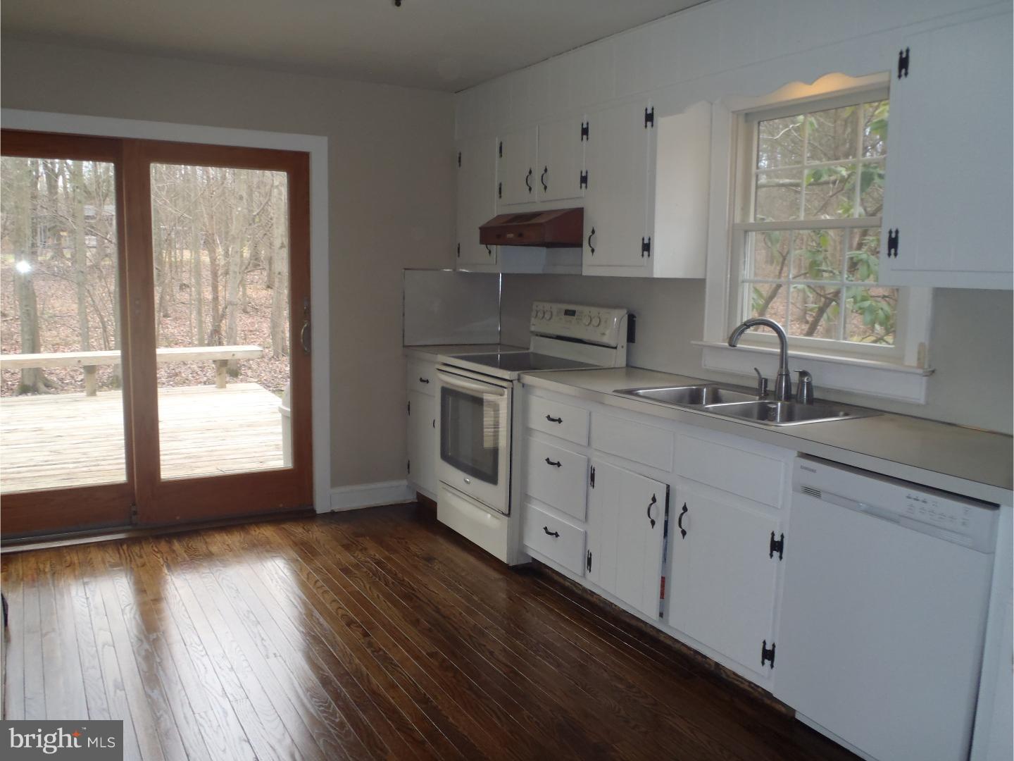 2334 East Rock Road Perkasie, PA 18944 - Photo 14 of 24 Kitchen