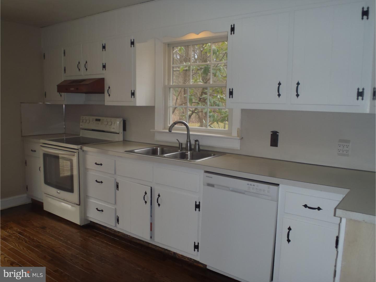 2334 East Rock Road Perkasie, PA 18944 - Photo 15 of 24 Kitchen