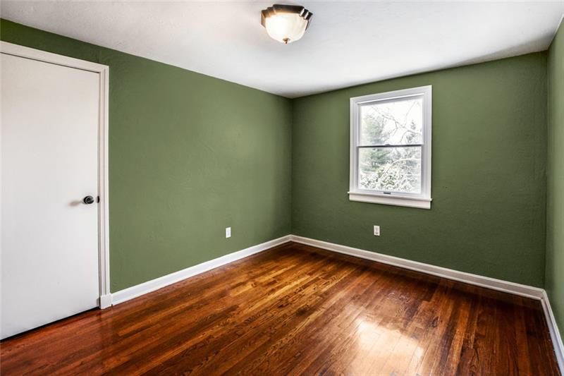 3916 Dickey Road Gibsonia, PA 15044 - Photo 10 of 20 Gallery Image 10