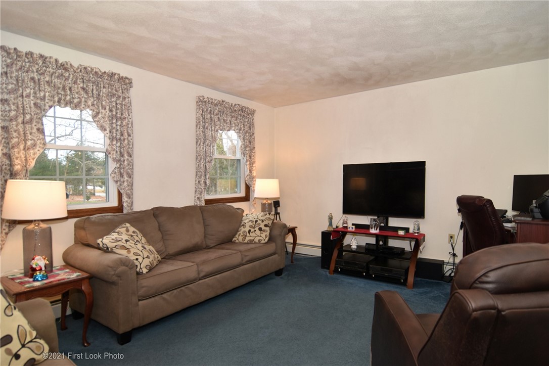 2 Rogler Farm Road Smithfield, RI 02917 - Photo 18 of 44