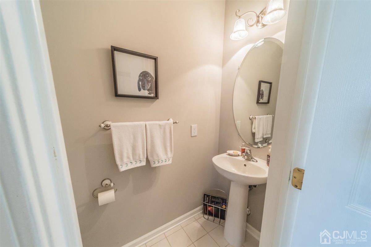 10 Pebble Creek Road Dayton, NJ 08810 - Photo 14 of 37 Gallery Image 14