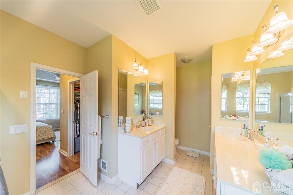 10 Pebble Creek Road Dayton, NJ 08810 - Photo 23 of 37 Gallery Image 23