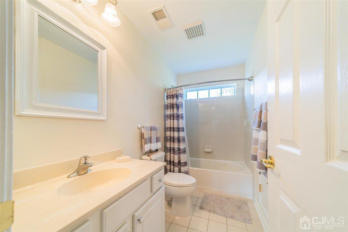 10 Pebble Creek Road Dayton, NJ 08810 - Photo 32 of 37 Gallery Image 32