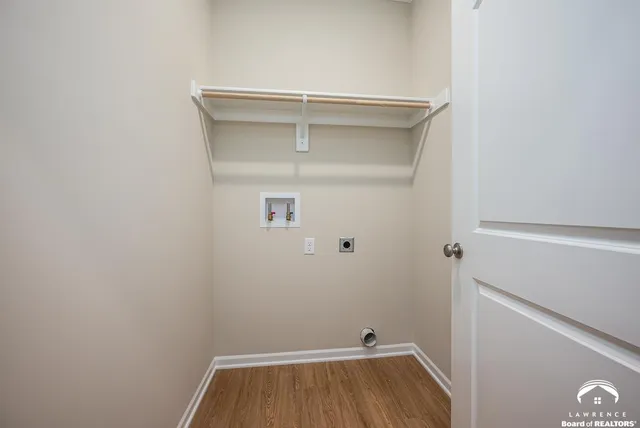 $279,950 | 908 2nd Street, Perry, KS 66073