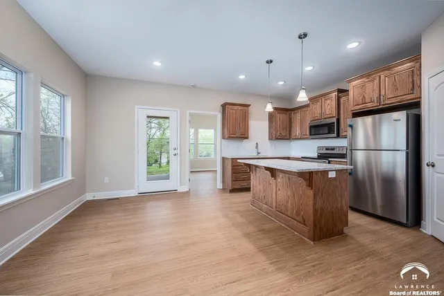 $279,950 | 908 2nd Street, Perry, KS 66073