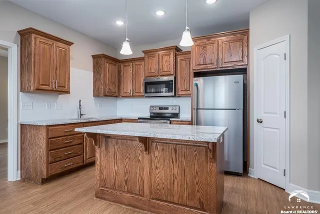 $279,950 | 908 2nd Street, Perry, KS 66073