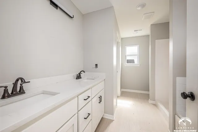 $285,950 | 908 2nd Street, Perry, KS 66073