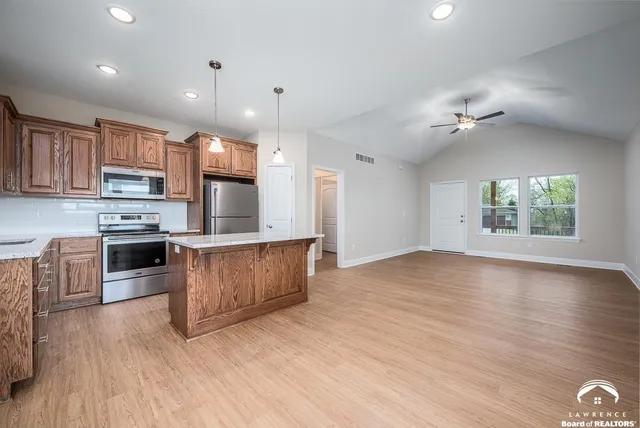 $279,950 | 908 2nd Street, Perry, KS 66073