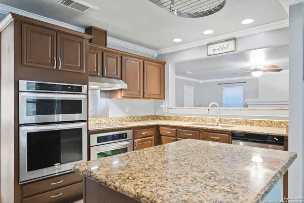 $2,350 | 11016 Forest Shower, Live Oak, TX 78233