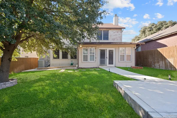 $2,350 | 11016 Forest Shower, Live Oak, TX 78233