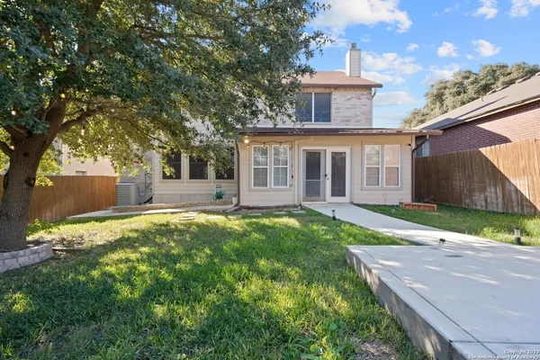 $2,350 | 11016 Forest Shower, Live Oak, TX 78233