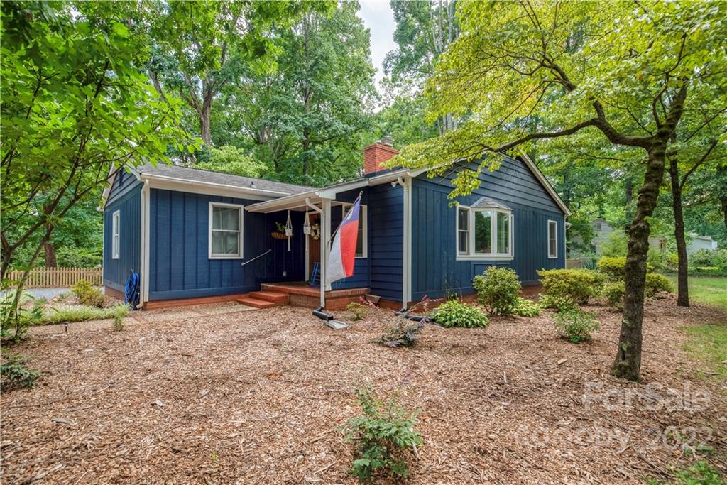 700 Silverleaf Road Charlotte, NC 28217 - Photo 1 of 30 Gallery Image 1
