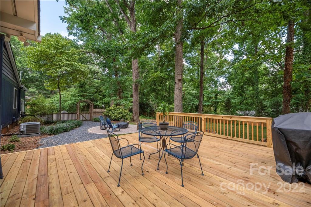 700 Silverleaf Road Charlotte, NC 28217 - Photo 26 of 30 Gallery Image 26