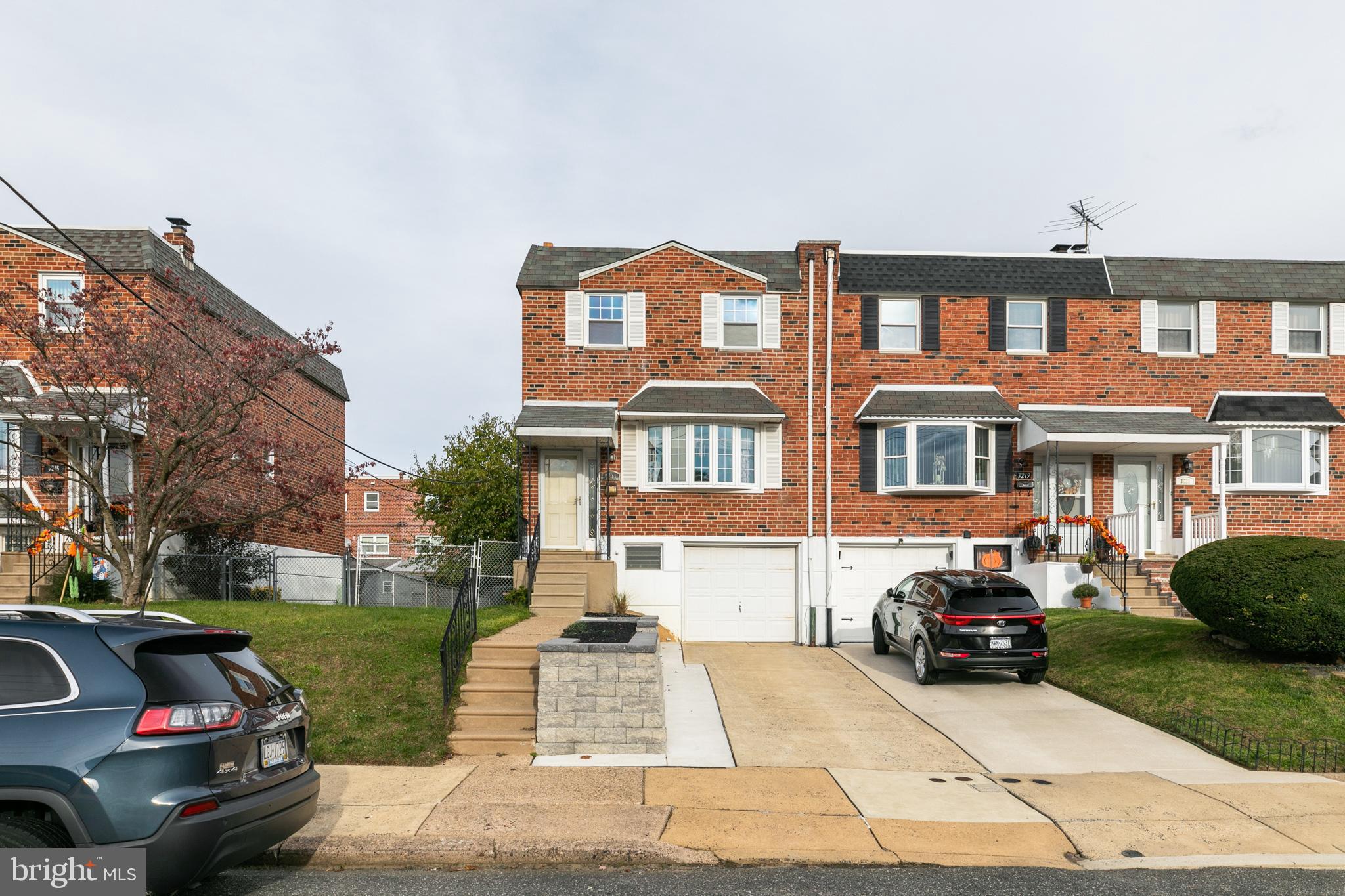 3217 Belgreen Road Philadelphia, PA 19154 - Photo 3 of 35