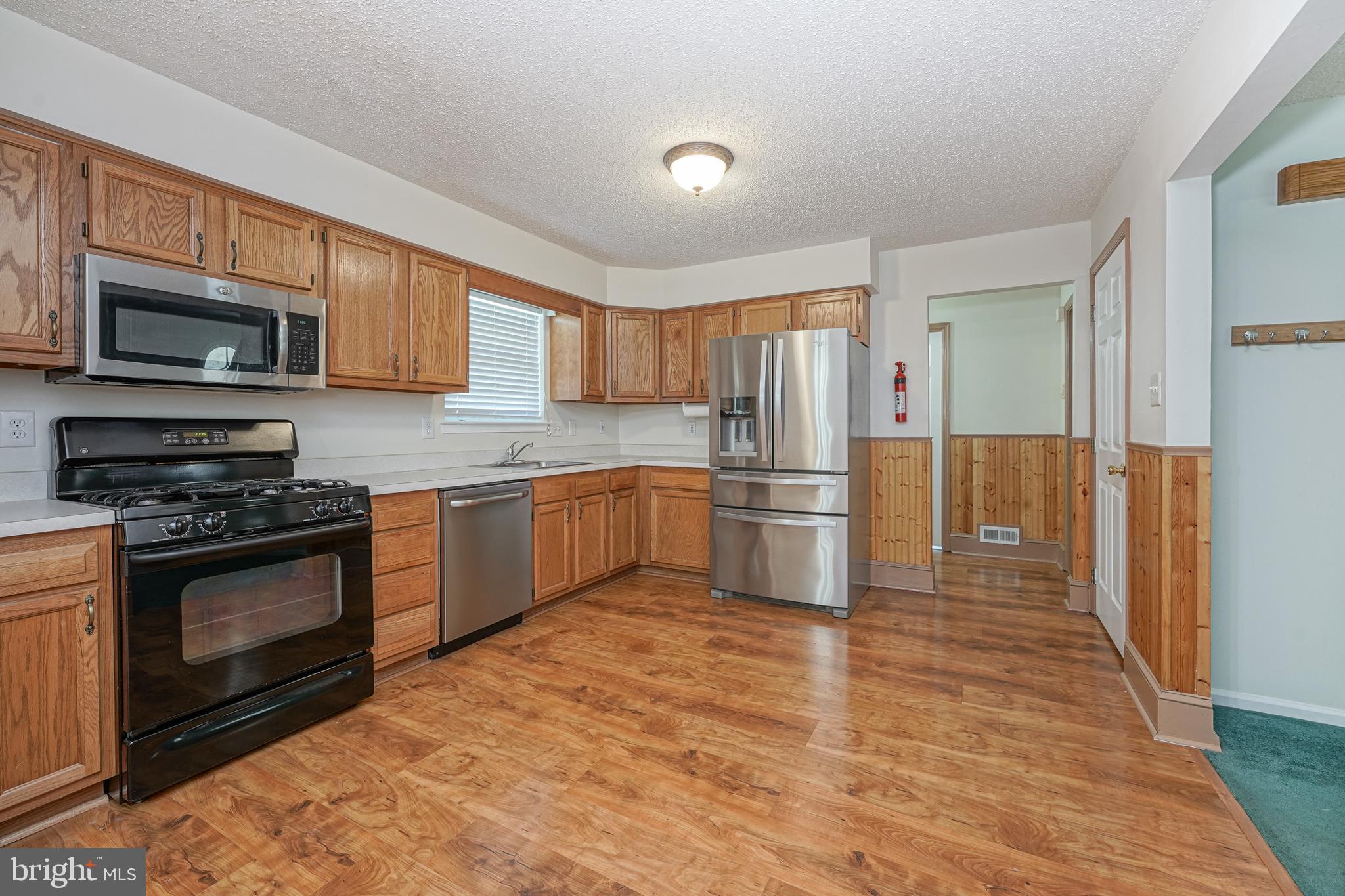 214 Chestnut Avenue Magnolia, NJ 08049 - Photo 5 of 28