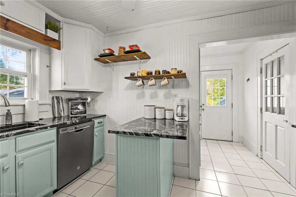 710 Delmont Street High Point, NC 27262 - Photo 16 of 50