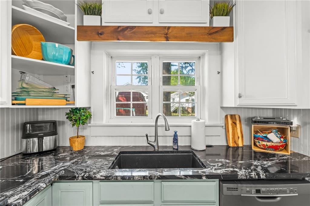 710 Delmont Street High Point, NC 27262 - Photo 17 of 50