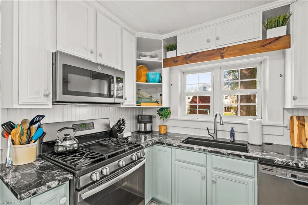 710 Delmont Street High Point, NC 27262 - Photo 18 of 50