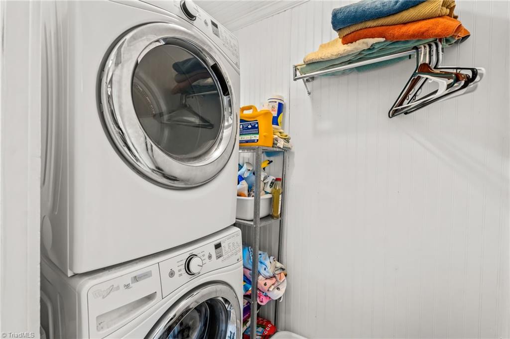 710 Delmont Street High Point, NC 27262 - Photo 21 of 50 Washer and Dryer remain