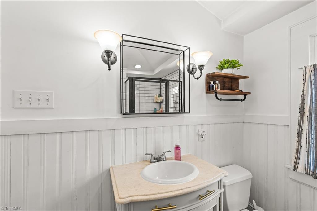 710 Delmont Street High Point, NC 27262 - Photo 30 of 50