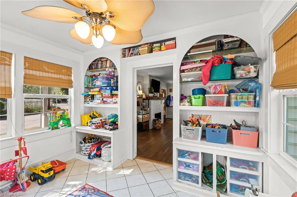 710 Delmont Street High Point, NC 27262 - Photo 9 of 50 LOVE all the Built Ins!