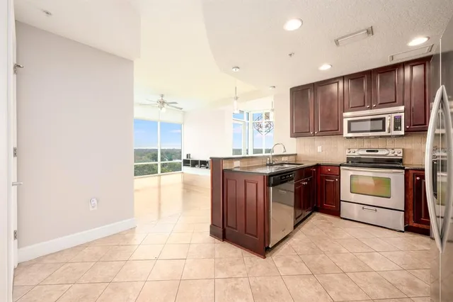 $279,900 | 101 South Eola Drive, Unit 710, Orlando, FL 32801