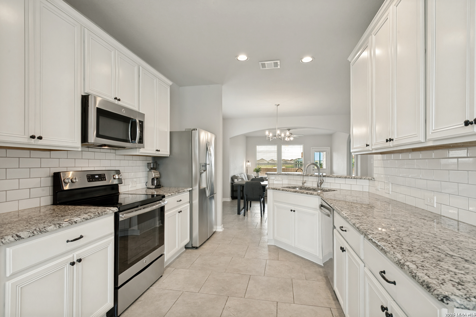 8240 Robin Gate Selma, TX 78154 - Photo 7 of 25