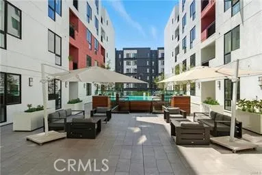 $2,280 | 1234 Wilshire Boulevard, Unit 425, Los Angeles, CA 90017