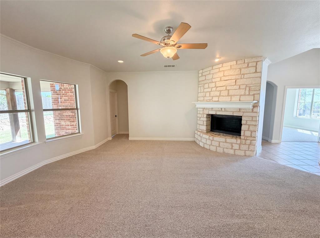 210 Billo Court Weatherford, TX 76087 - Photo 3 of 18