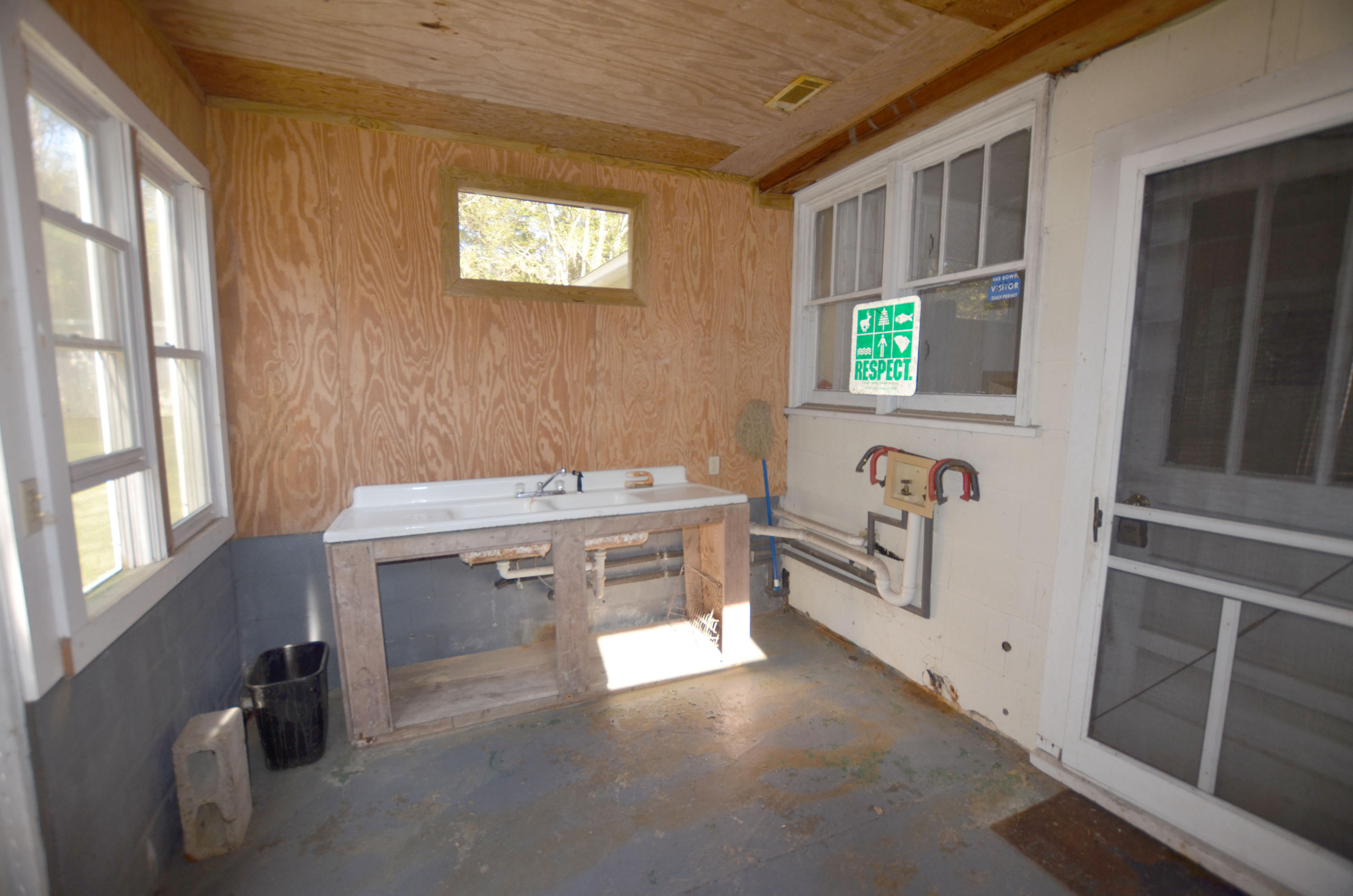 316 Dupre Road McClellanville, SC 29458 - Photo 3 of 15 DSC_0029.JPG