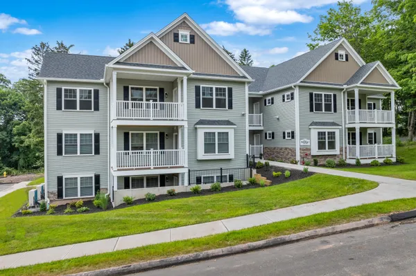 $2,800 | 64 East Mitchell Avenue, Unit 24, Cheshire, CT 06410