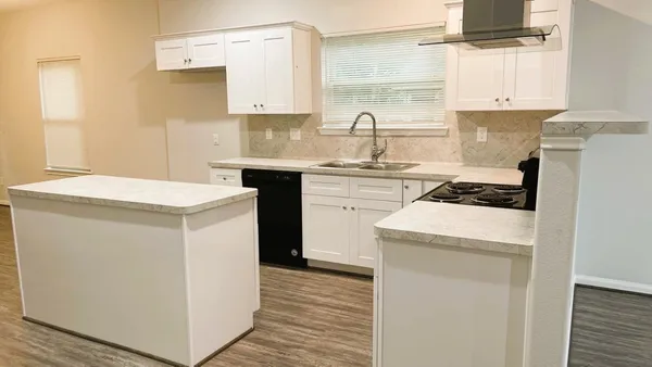 $1,425 | 4209 Mallow Street, Unit B, Houston, TX 77051