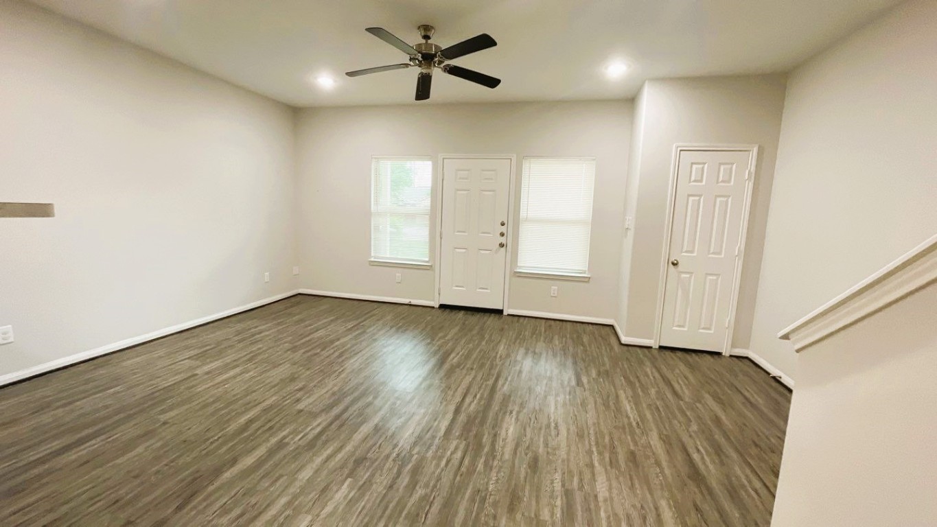 4209 Mallow Street, Unit B Houston, TX 77051 - Photo 2 of 24