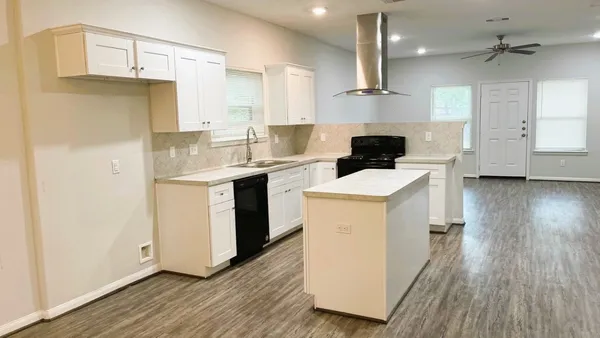 $1,425 | 4209 Mallow Street, Unit B, Houston, TX 77051