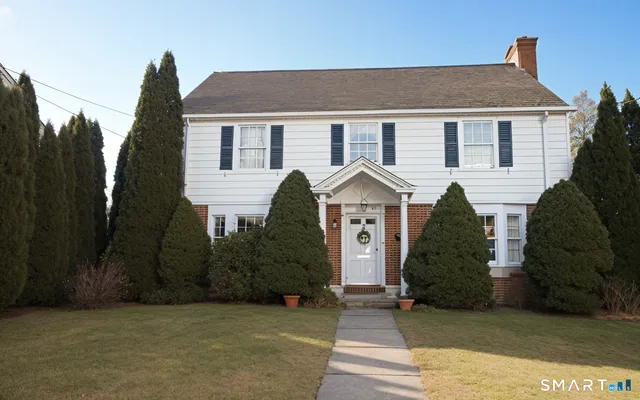 $649,000 | 84 Grennan Road, West Hartford, CT 06107