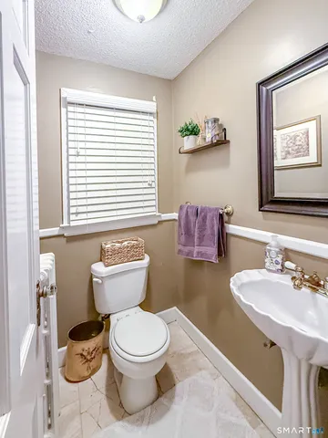 $649,000 | 84 Grennan Road, West Hartford, CT 06107