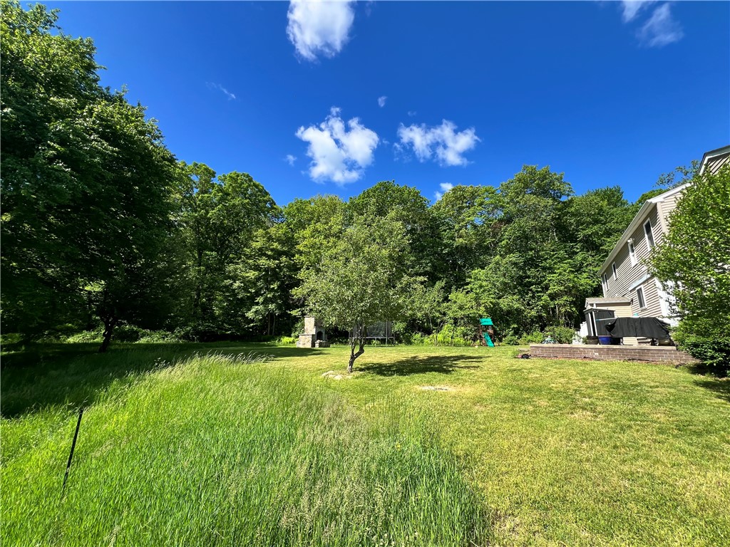 233 Sisson Road Coventry, RI 02827 - Photo 4 of 33