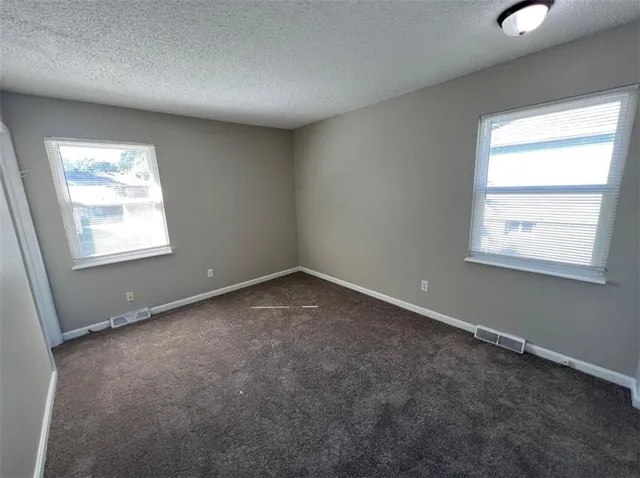 $2,045 | 1512 North Blue Mills Road, Independence, MO 64056