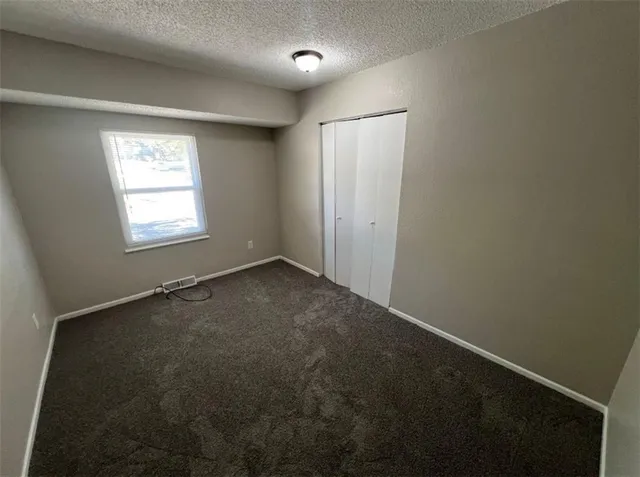 $2,045 | 1512 North Blue Mills Road, Independence, MO 64056