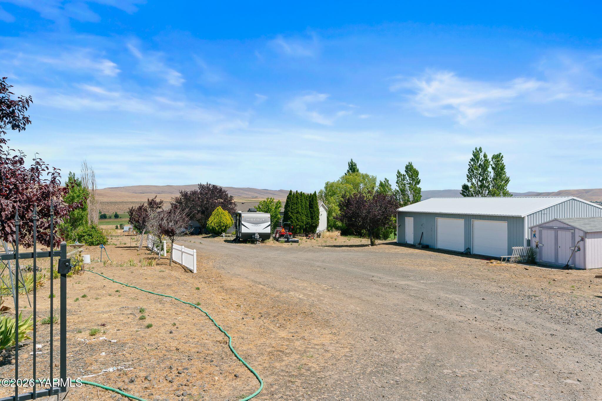 504 Point Drive Selah, WA 98942 - Photo 2 of 38 504 Point Dr-2