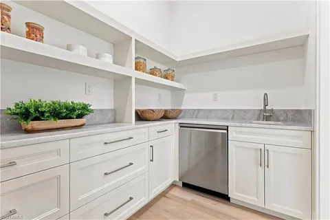 $2,999,000 | 2200 11th Street North, Naples, FL 34103