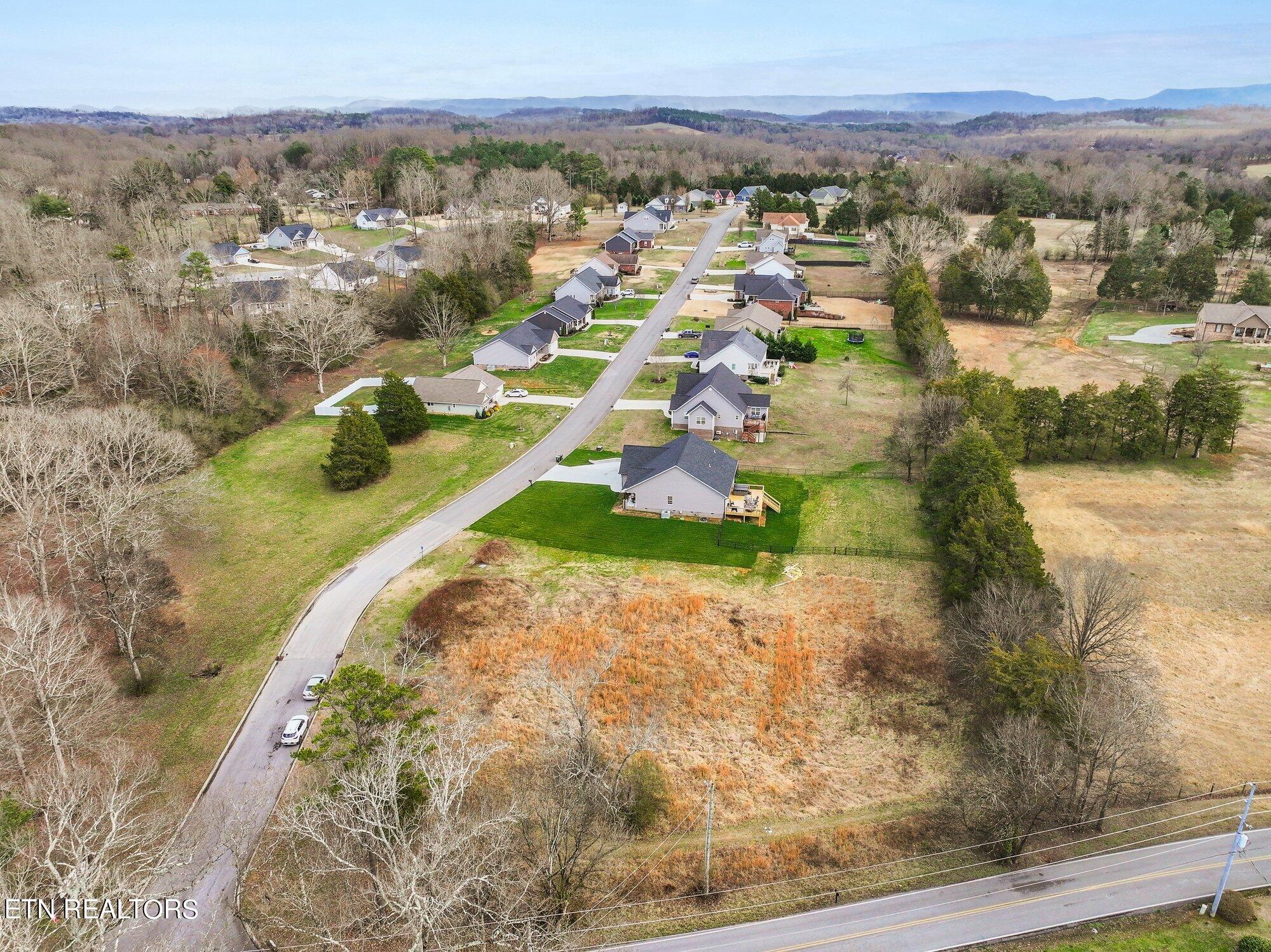 703 Co Road Athens, TN 37303 - Photo 5 of 16 Sterling Oaks Both