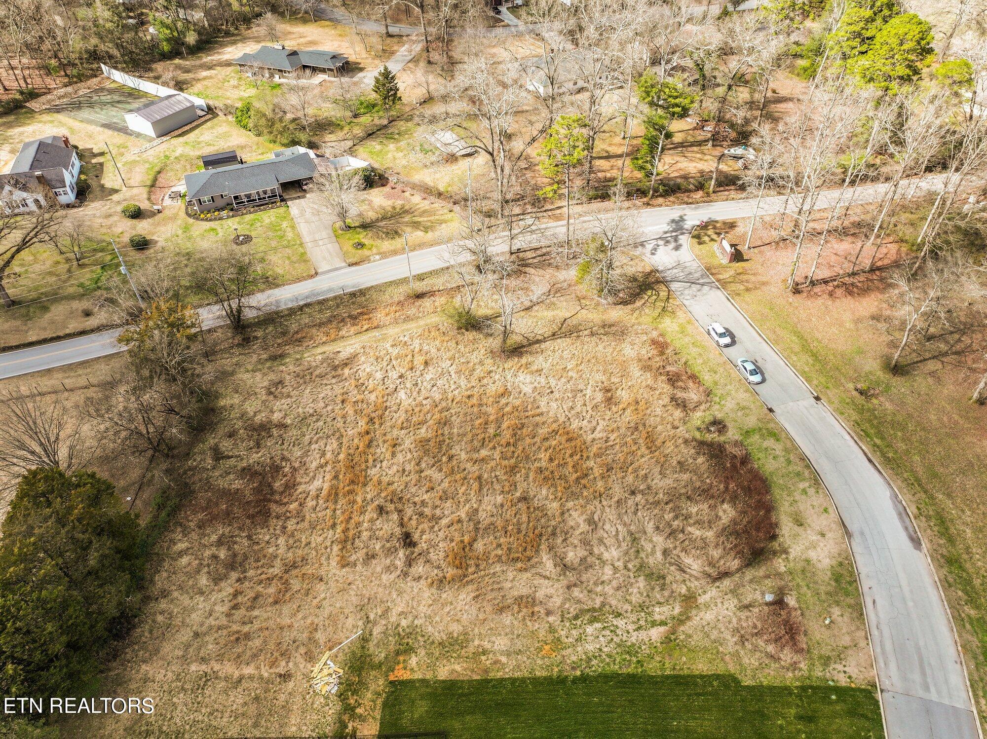 703 Co Road Athens, TN 37303 - Photo 8 of 16 Sterling Oaks Both (3)