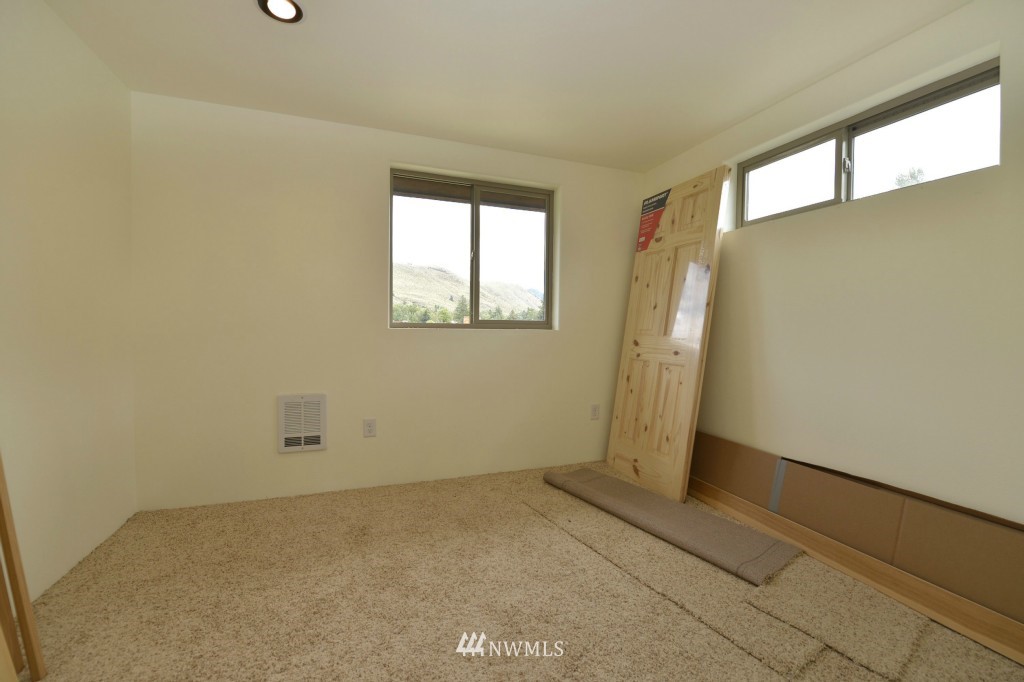 148 Greenwood Road Winthrop, WA 98862 - Photo 13 of 21 Gallery Image 13