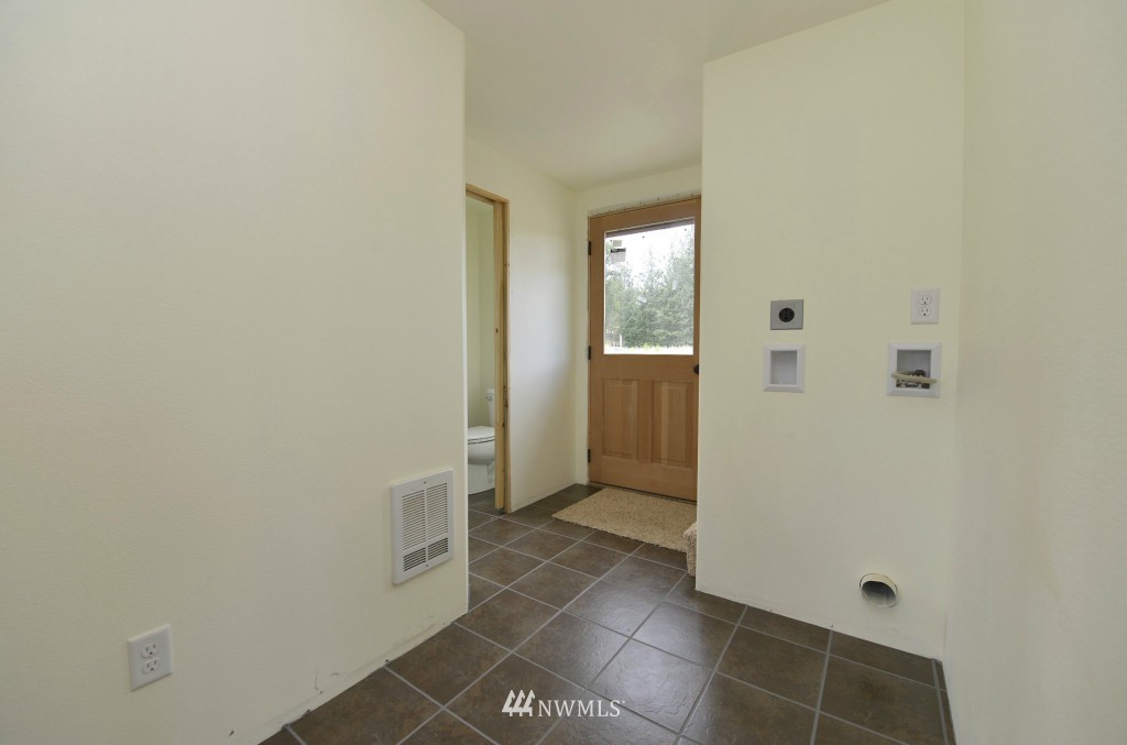 148 Greenwood Road Winthrop, WA 98862 - Photo 14 of 21 Gallery Image 14