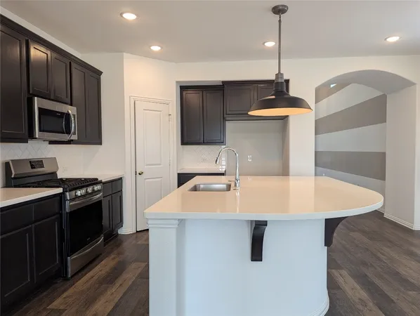 $2,600 | 10503 Dolce Lane, Rosharon, TX 77583