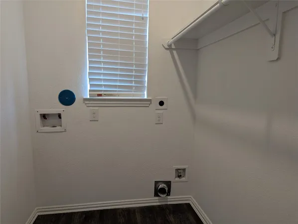 $2,600 | 10503 Dolce Lane, Rosharon, TX 77583
