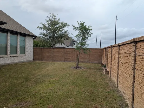 $2,600 | 10503 Dolce Lane, Rosharon, TX 77583